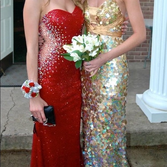 La Femme Red Sequin Floor-length Gown - Picture 6 of 7